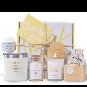 Thank You Gift Set with Candle, Bath Bomb, Mug and more